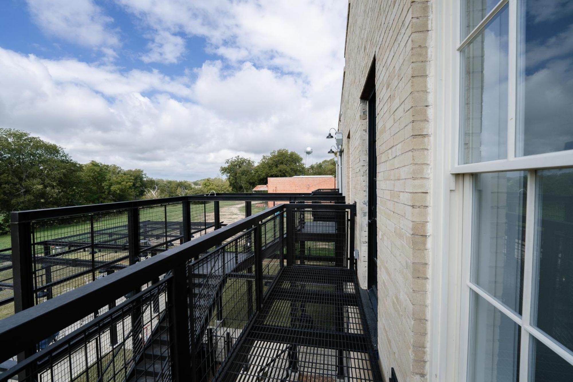 Western 1924 Luxury Lofts Martindale Exteriér fotografie