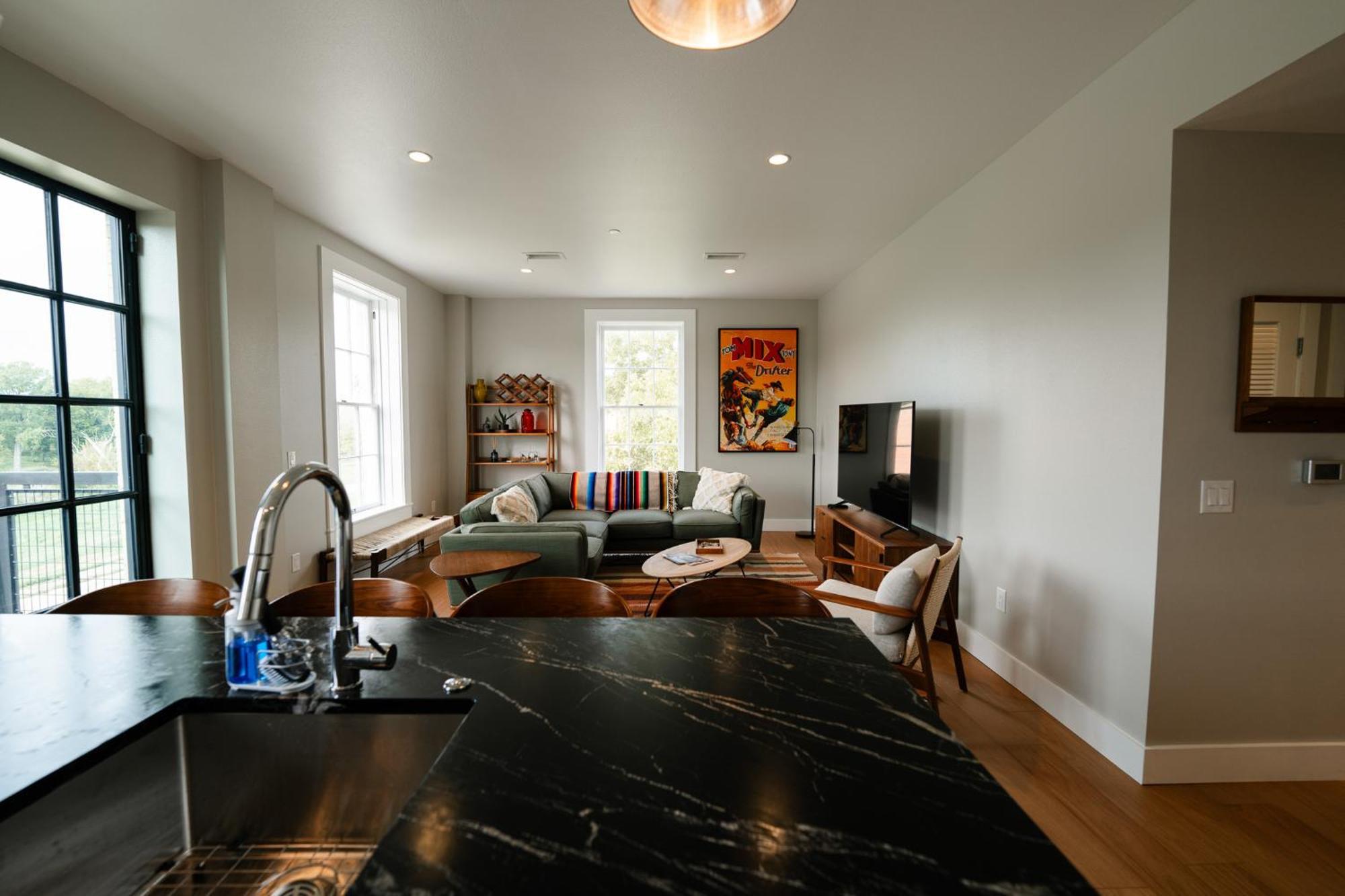 Western 1924 Luxury Lofts Martindale Exteriér fotografie